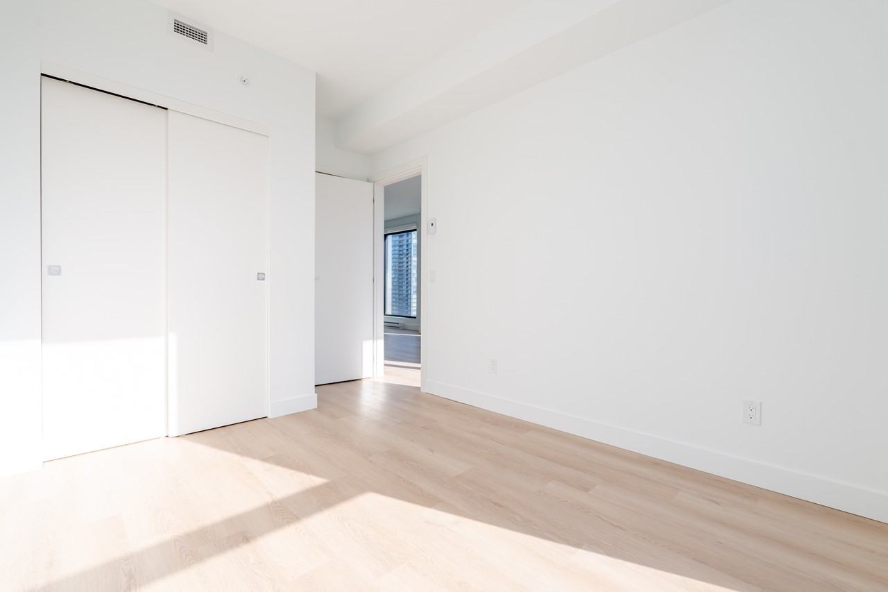 1001 Rue Lucien-L'Allier #1807 - Photo 4 of 34