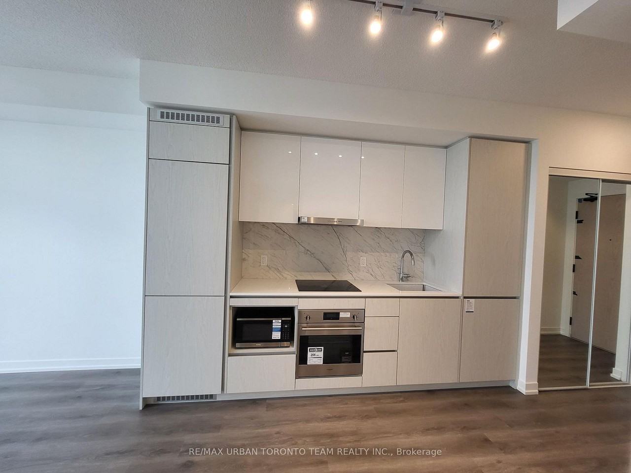 28 Interchange Way #801 - Photo 2 of 12
