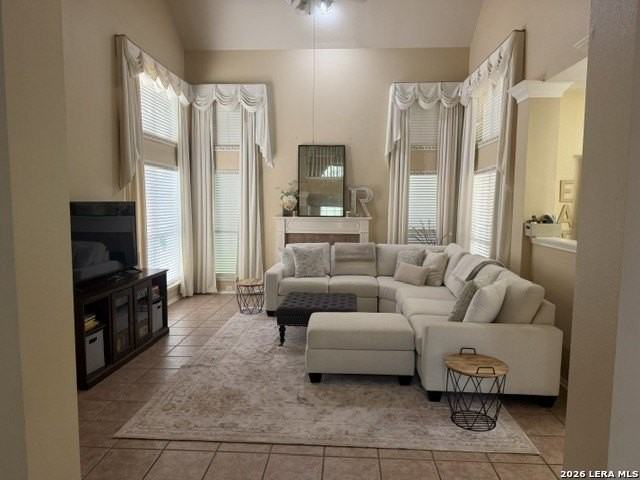 121 Ozuna Dr - Photo 3 of 12