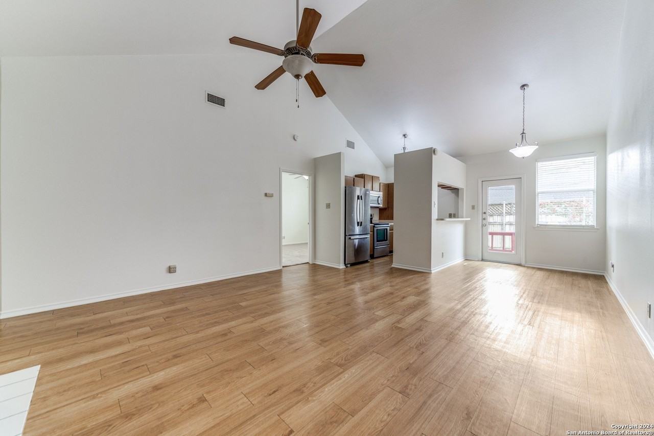 133 Whisper Way - Photo 2 of 12
