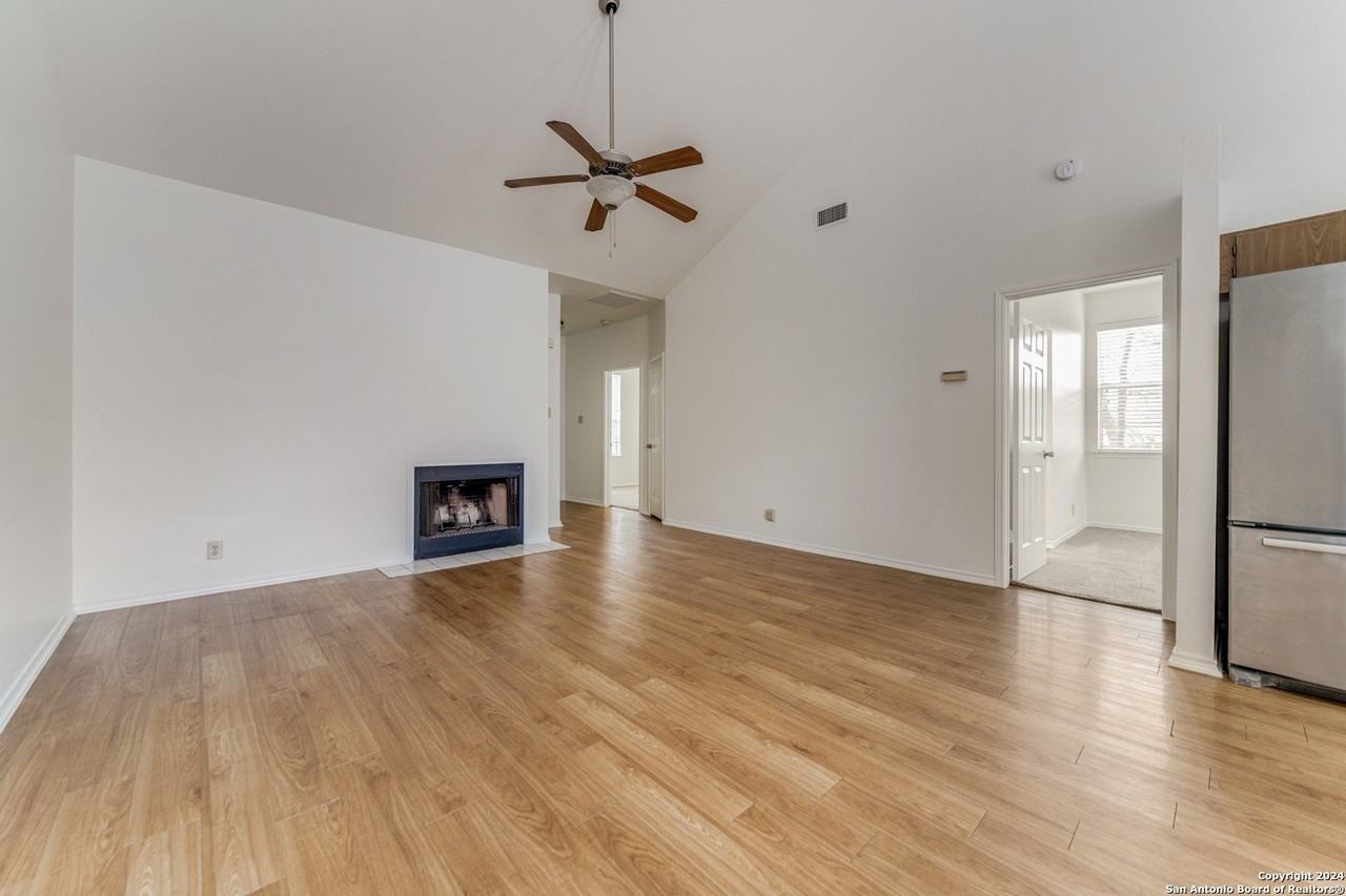 133 Whisper Way - Photo 3 of 12