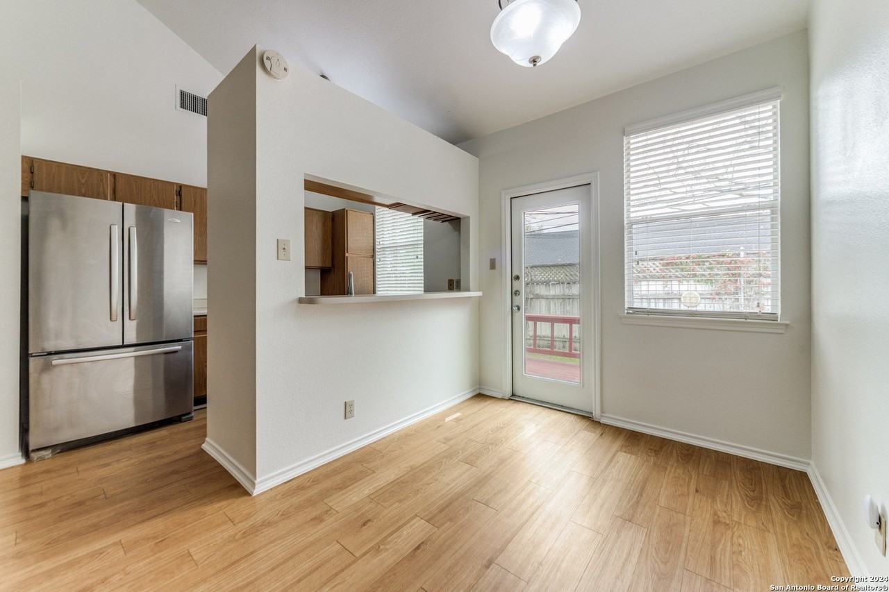 133 Whisper Way - Photo 5 of 12