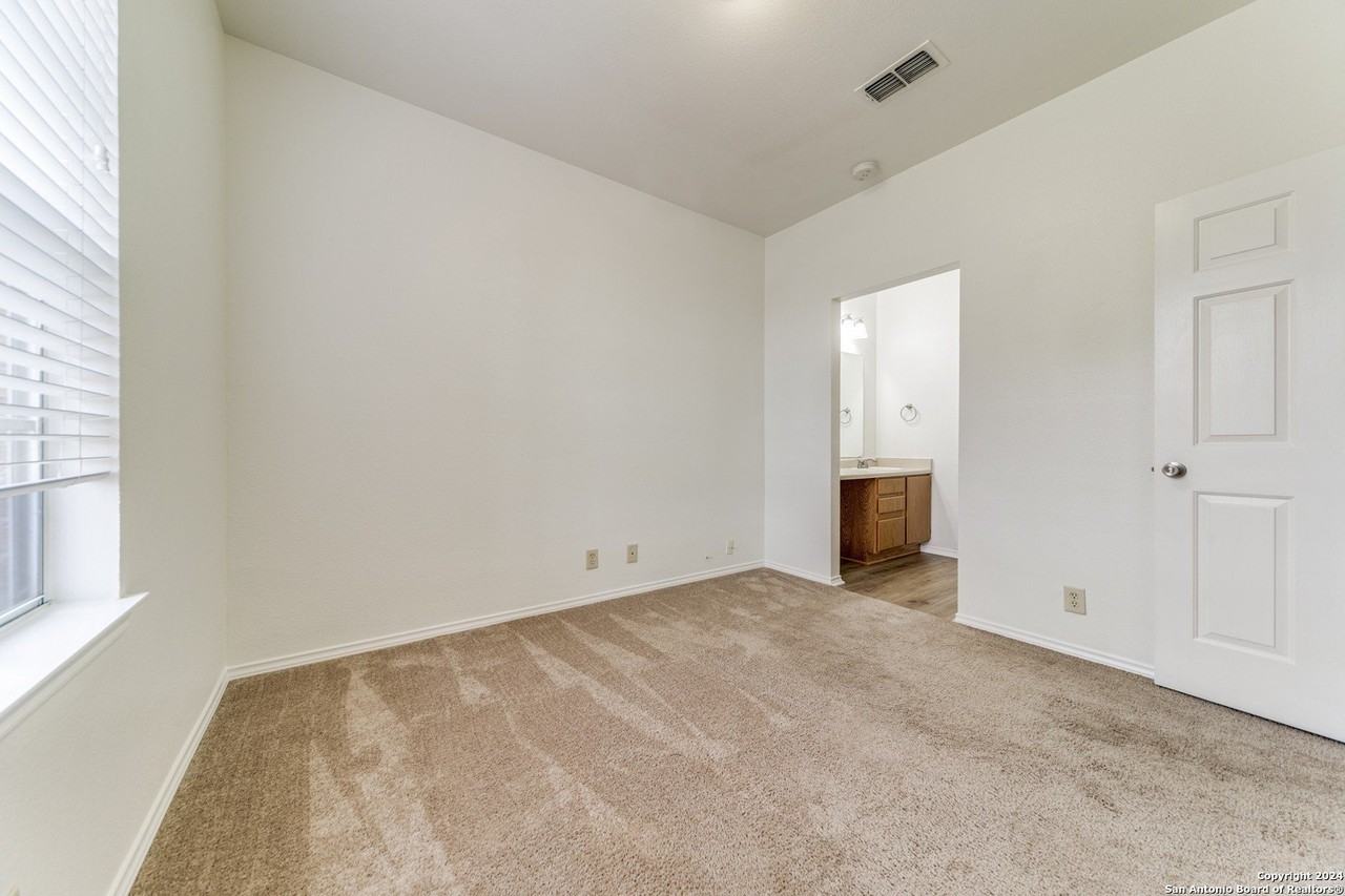133 Whisper Way - Photo 6 of 12