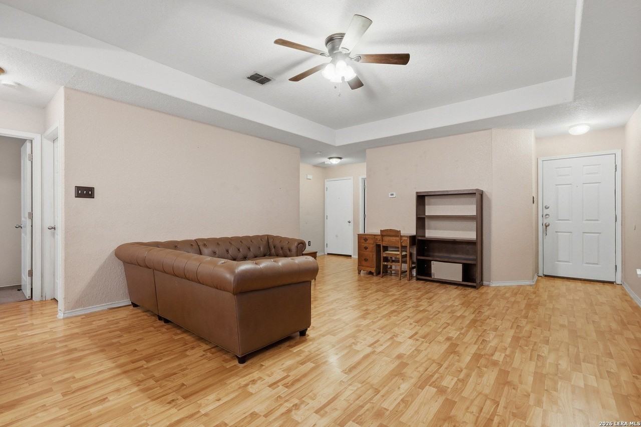 9014 Laguna Fls - Photo 4 of 21