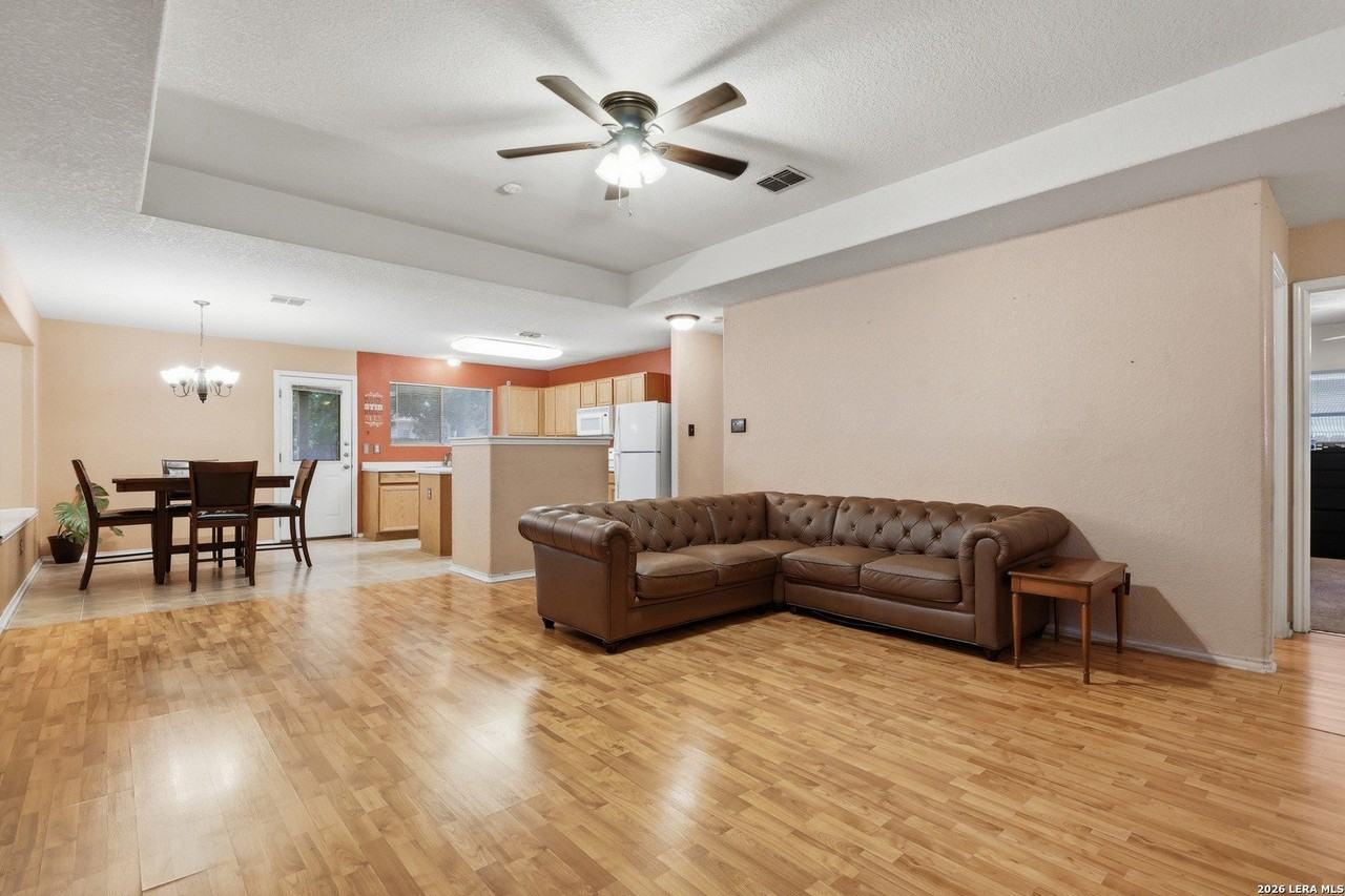 9014 Laguna Fls - Photo 5 of 21