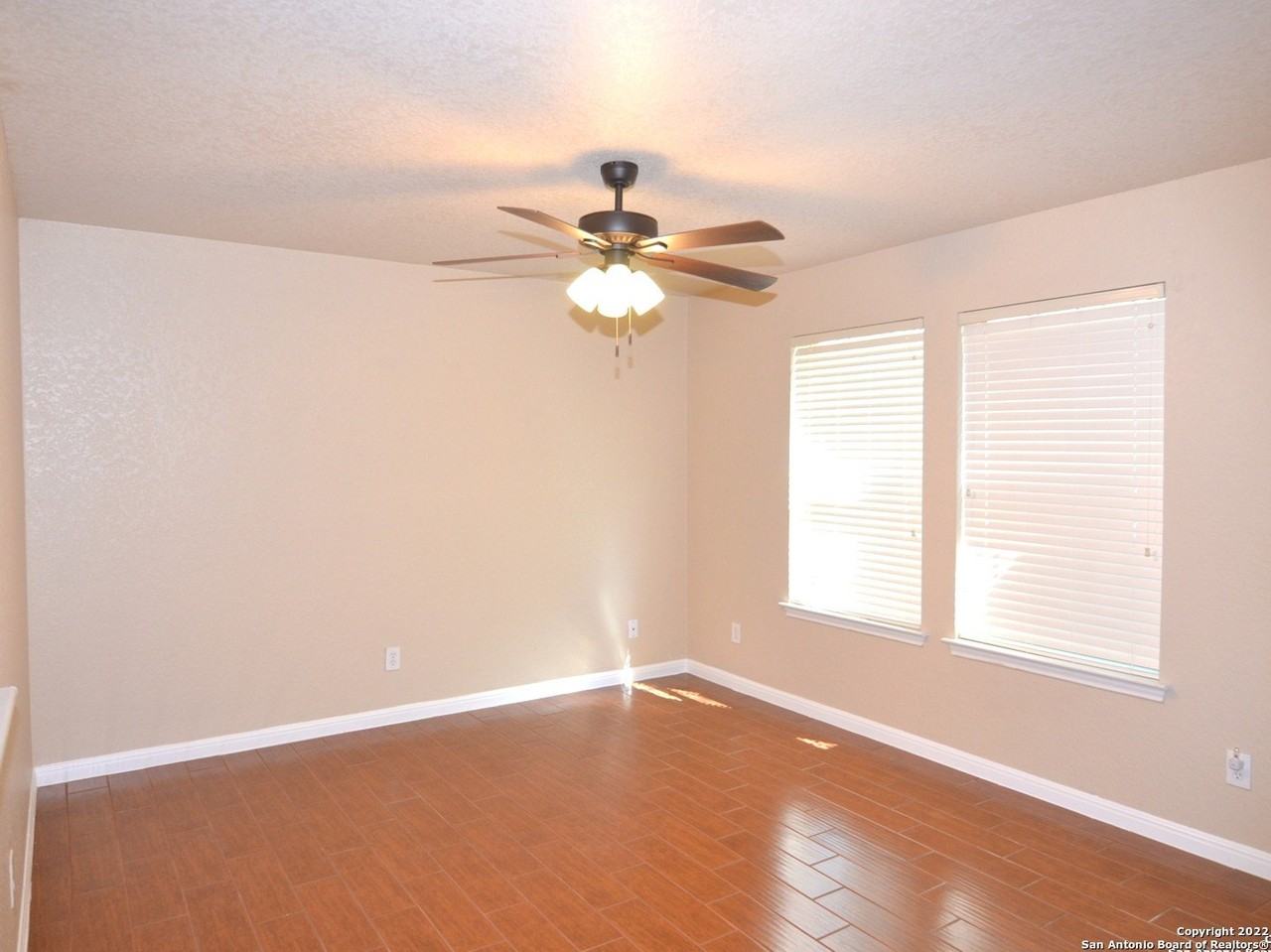 11116 Vollmer Ln - Photo 3 of 19