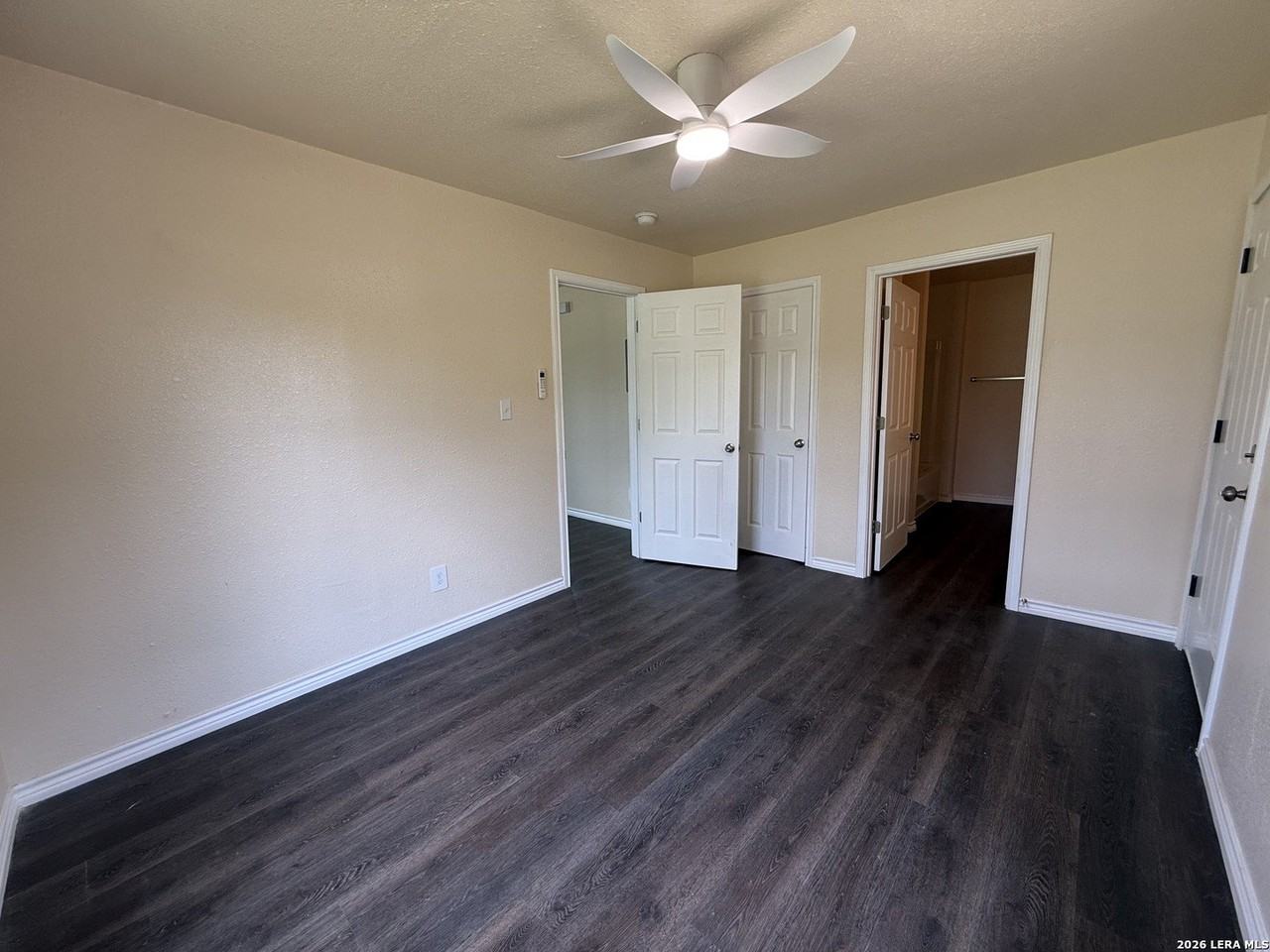 707 Crockett Dr - Photo 5 of 9