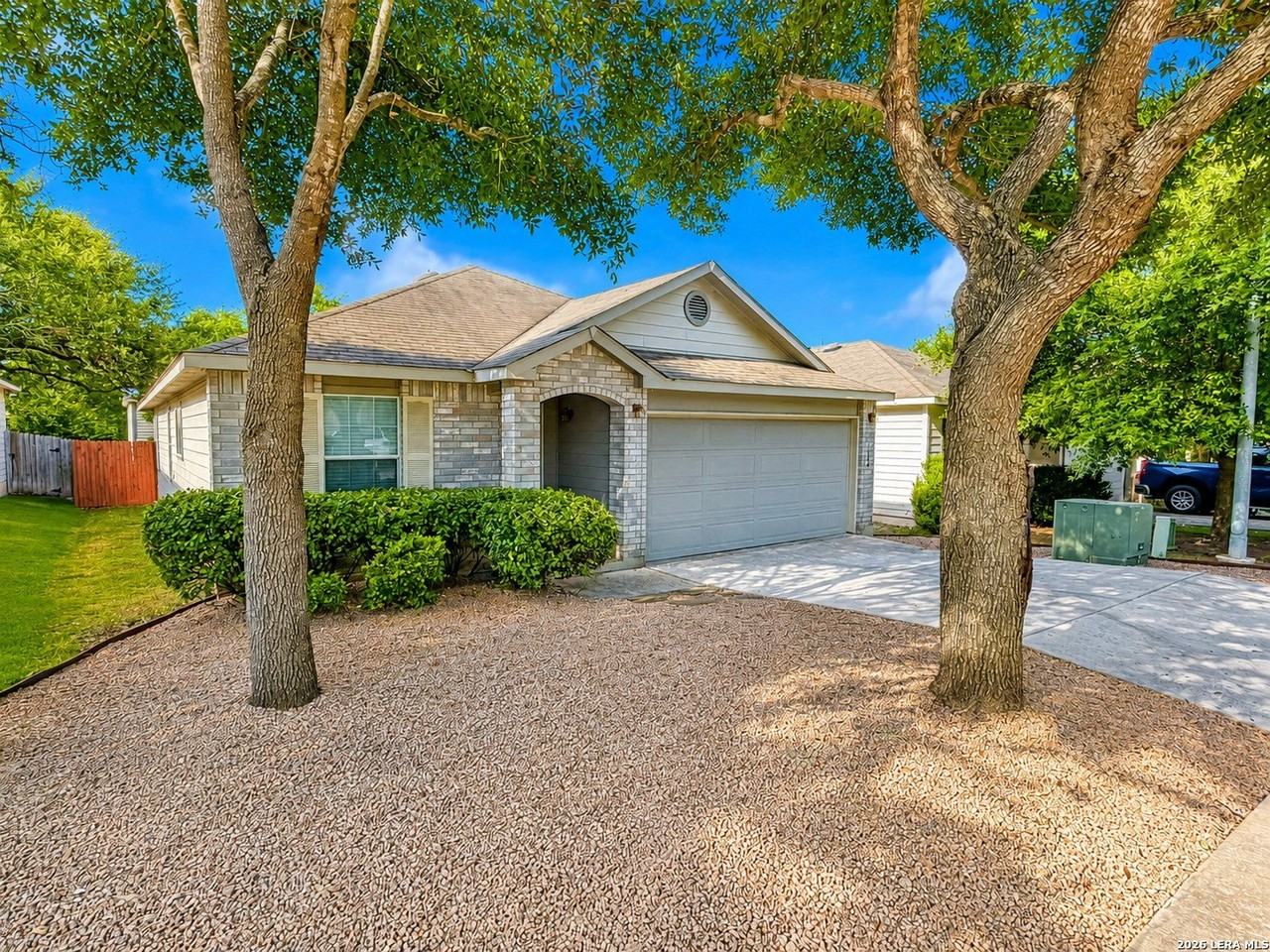 7634 Presidio Ledge - Photo 2 of 27