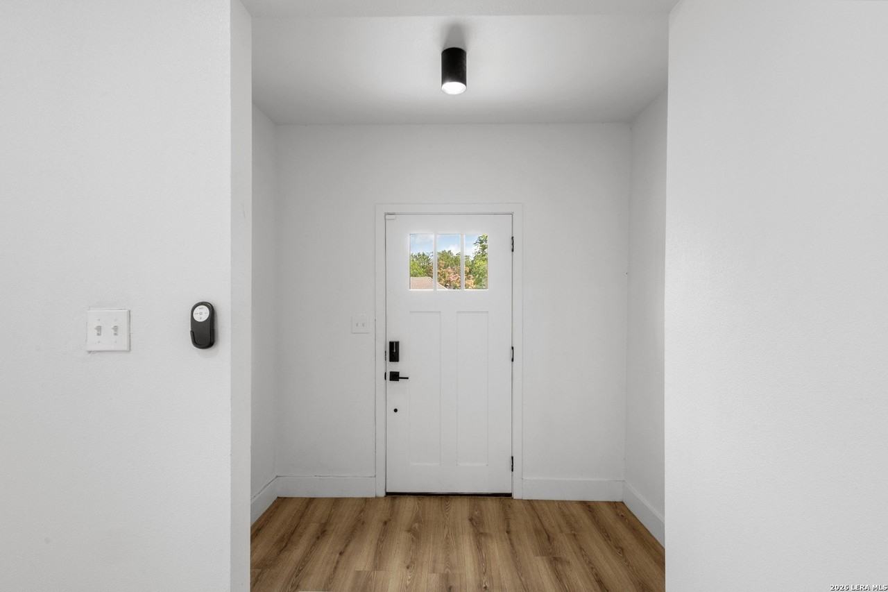 334 Cooper St - Photo 3 of 17