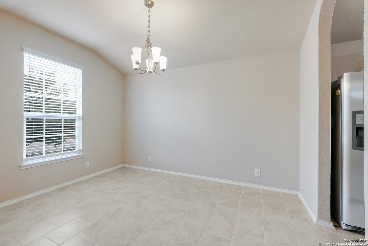 2914 Sunset Bnd - Photo 3 of 24