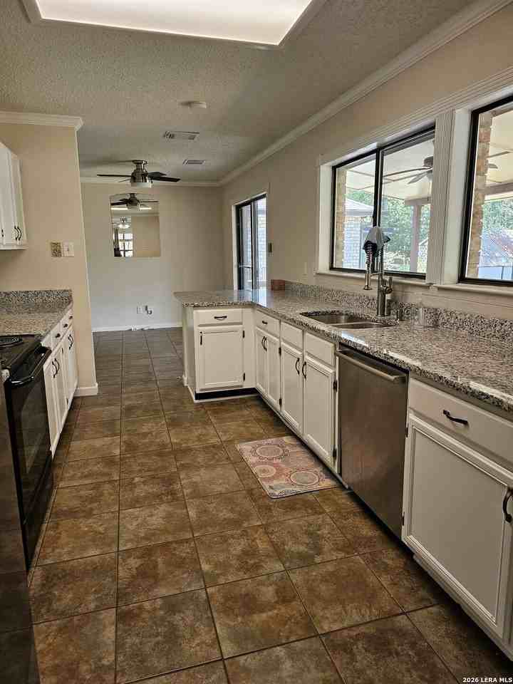 3434 Westmark - Photo 4 of 27