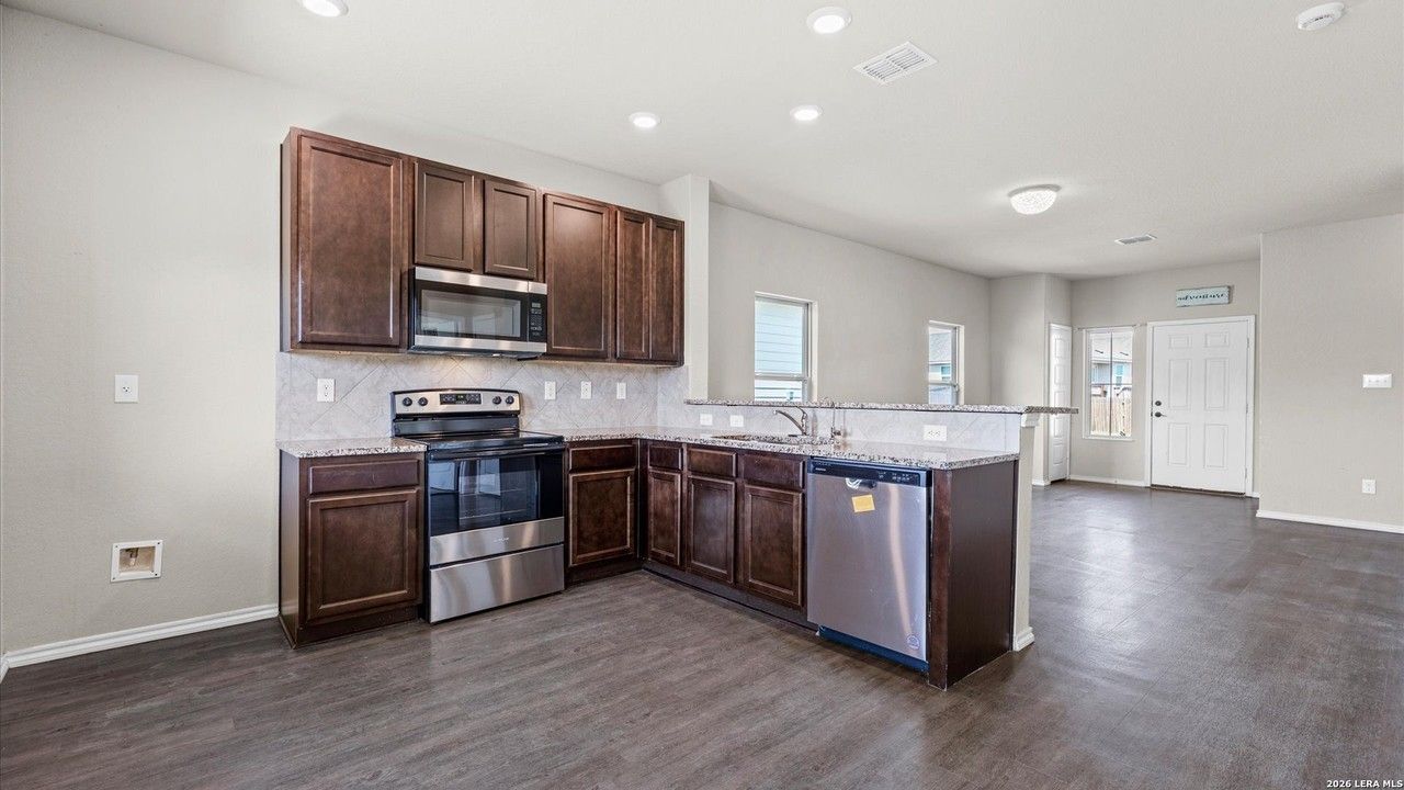 5915 Poolside Park - Photo 6 of 21