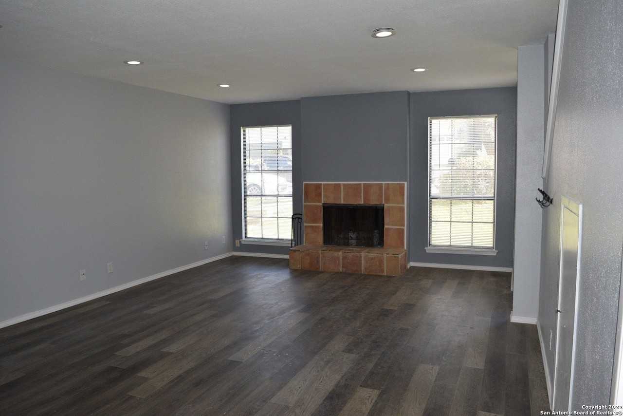 8119 Scottshill - Photo 3 of 19
