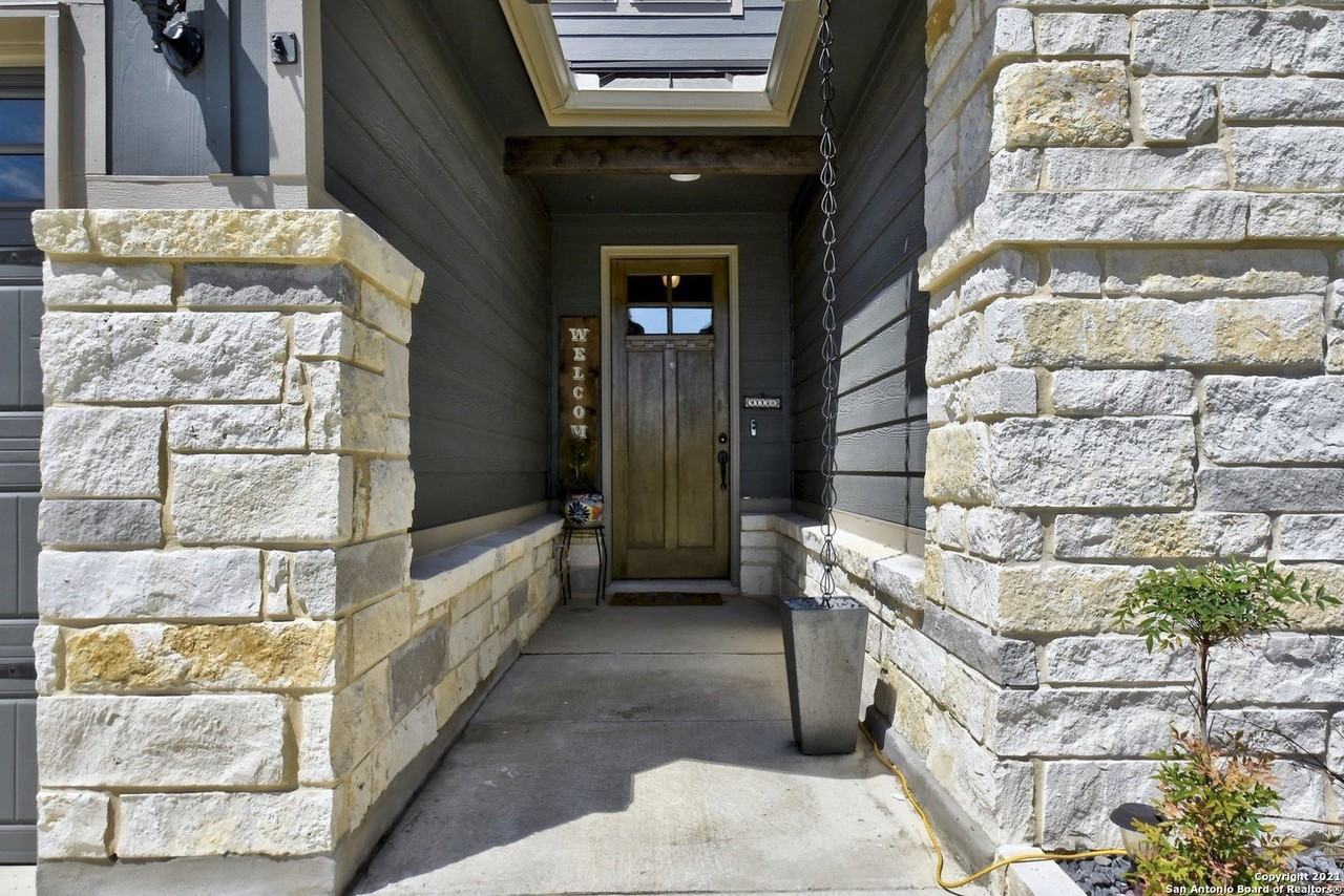 9113 Sunpool - Photo 2 of 42
