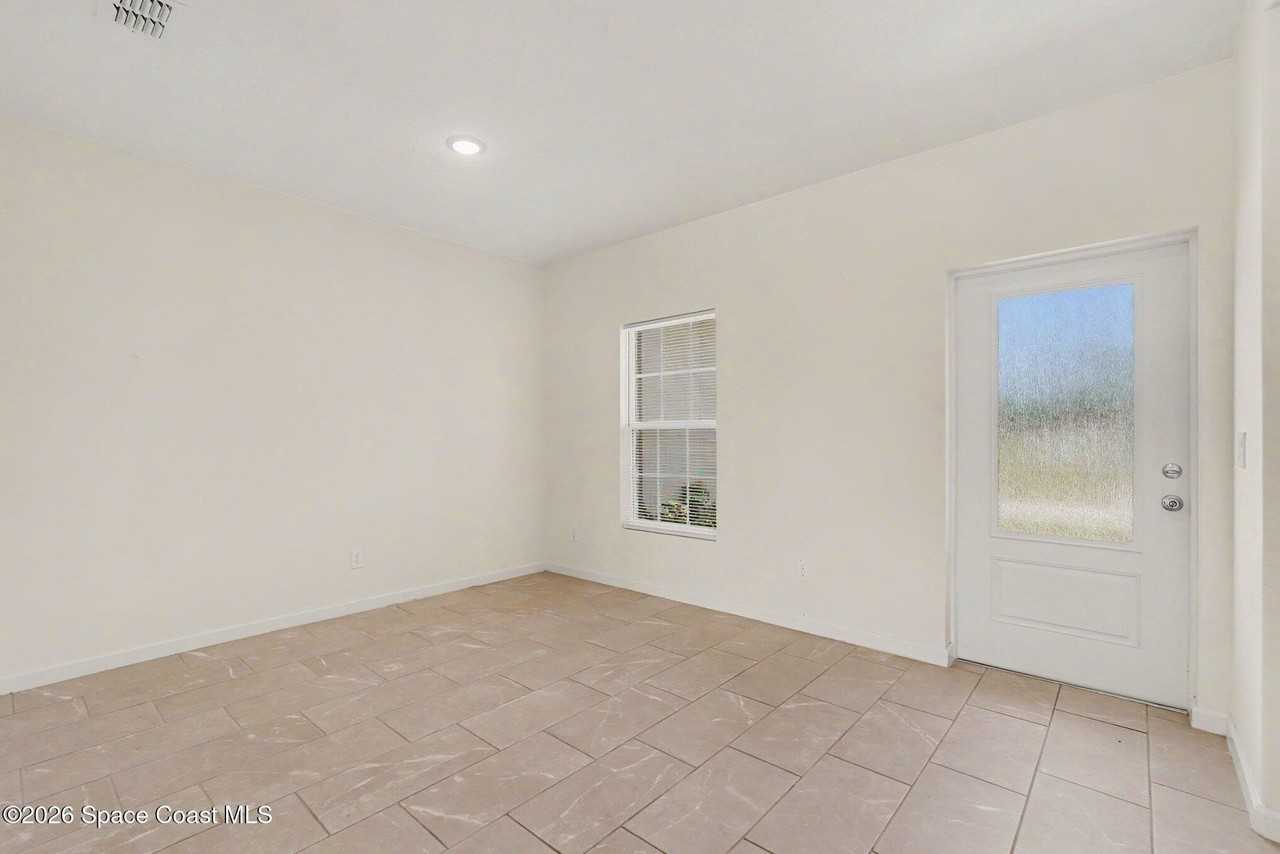 374 Evergreen St Ne - Photo 6 of 30