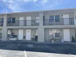 featured image of 6100 Ridgewood Ave #7