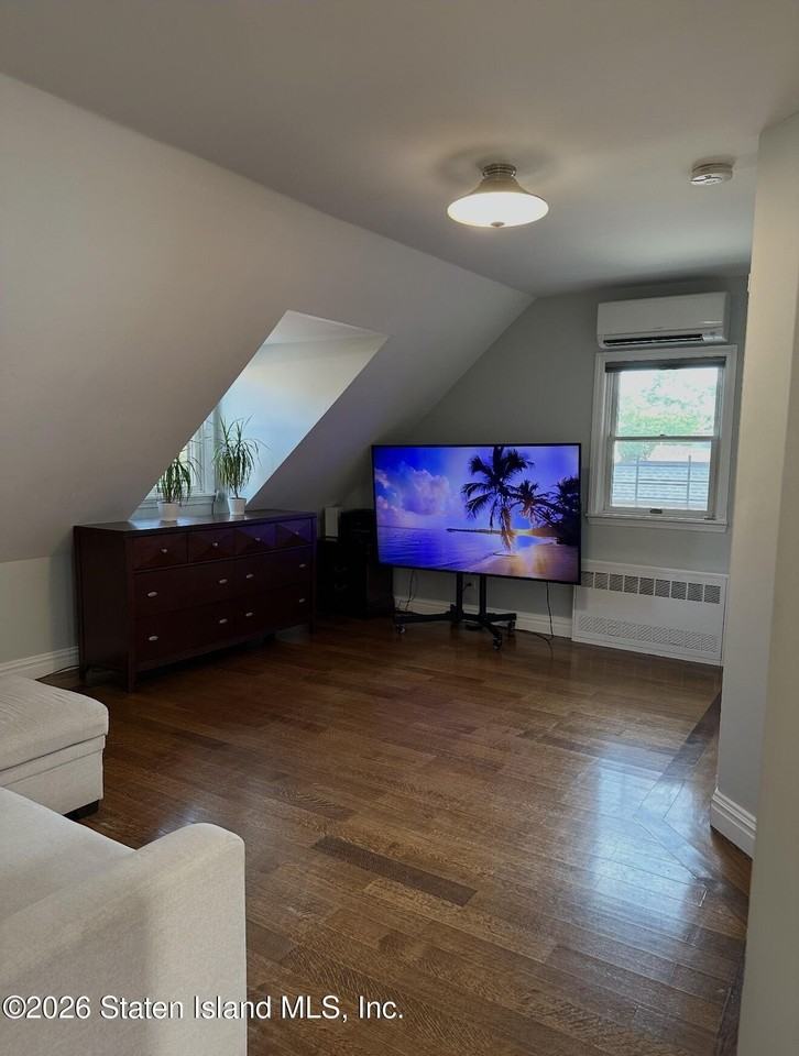 210 Liberty Ave - Photo 3 of 15