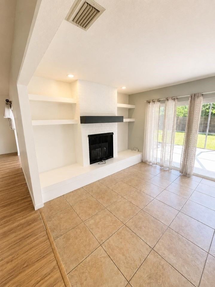 534 Sevilla Dr - Photo 5 of 22