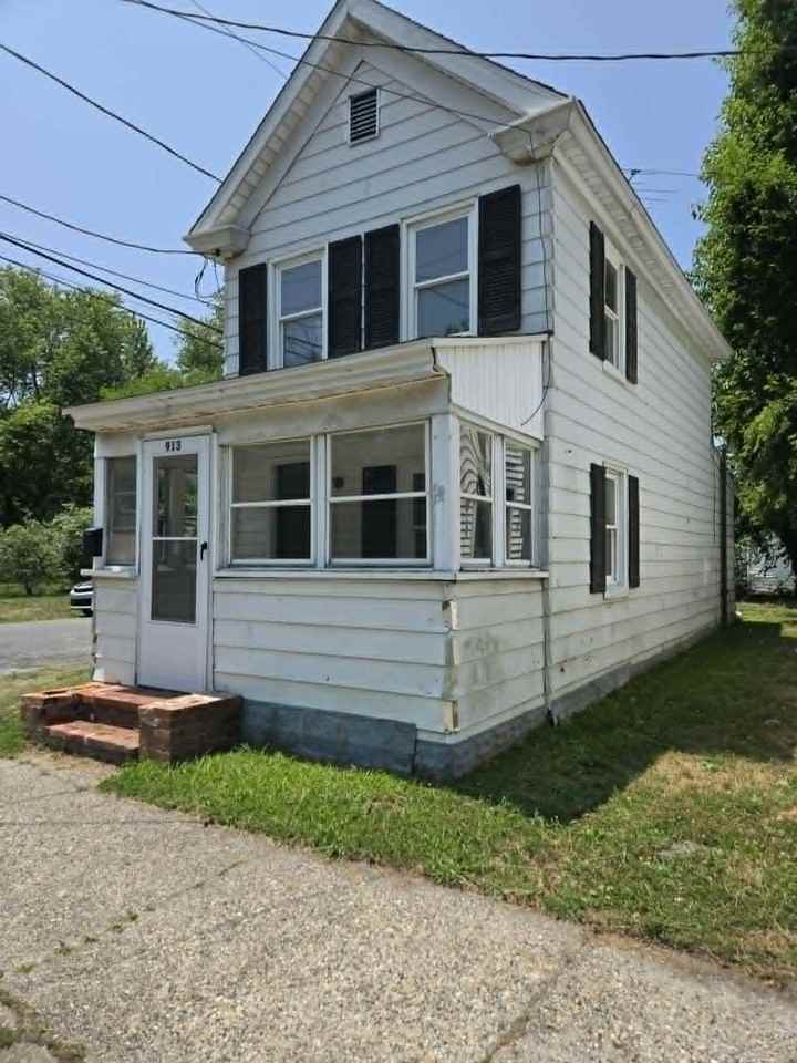913 Pine St #1 - Photo 2 of 16