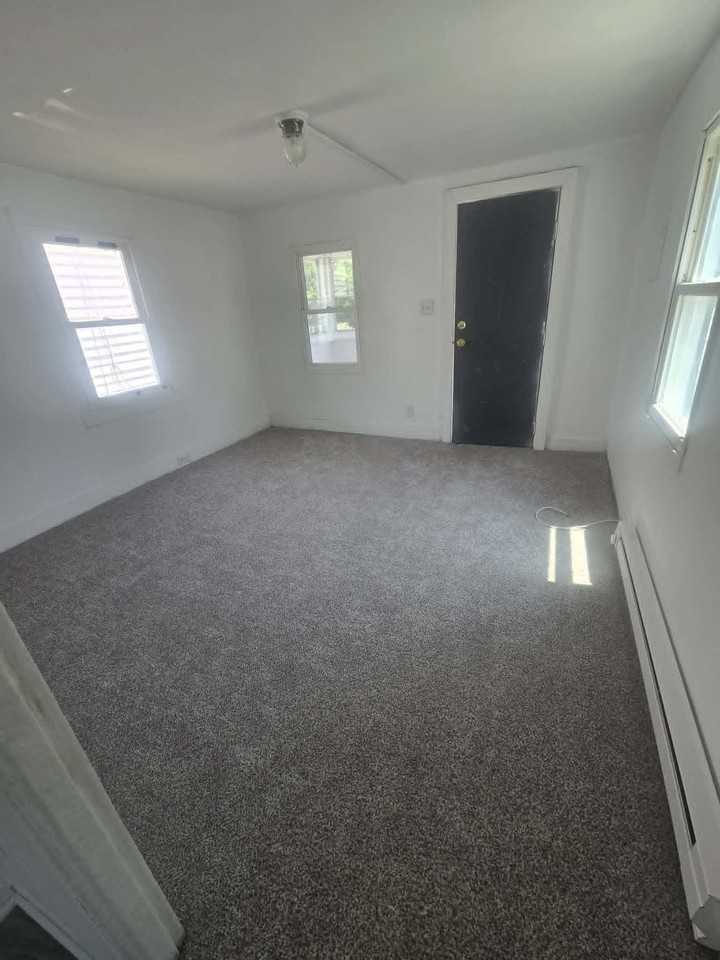 913 Pine St #1 - Photo 4 of 16