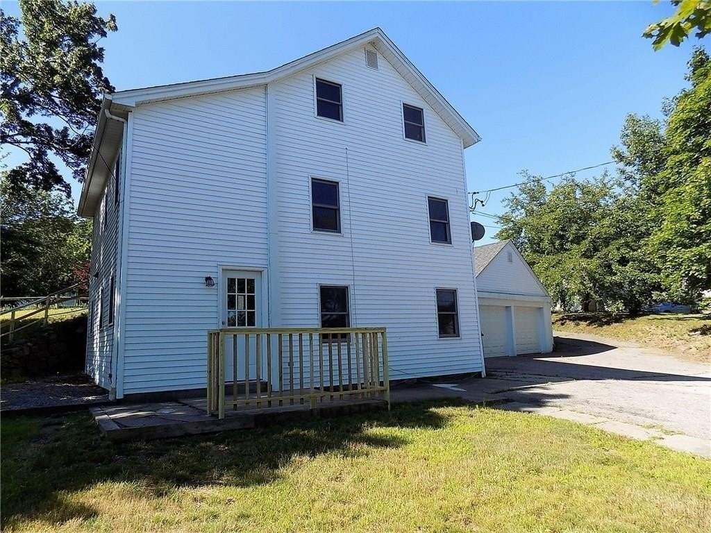 121 Oak St