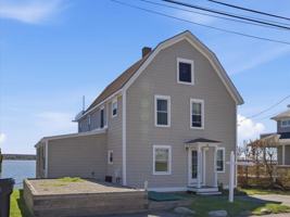featured image of 38 Aquidneck Ave #2