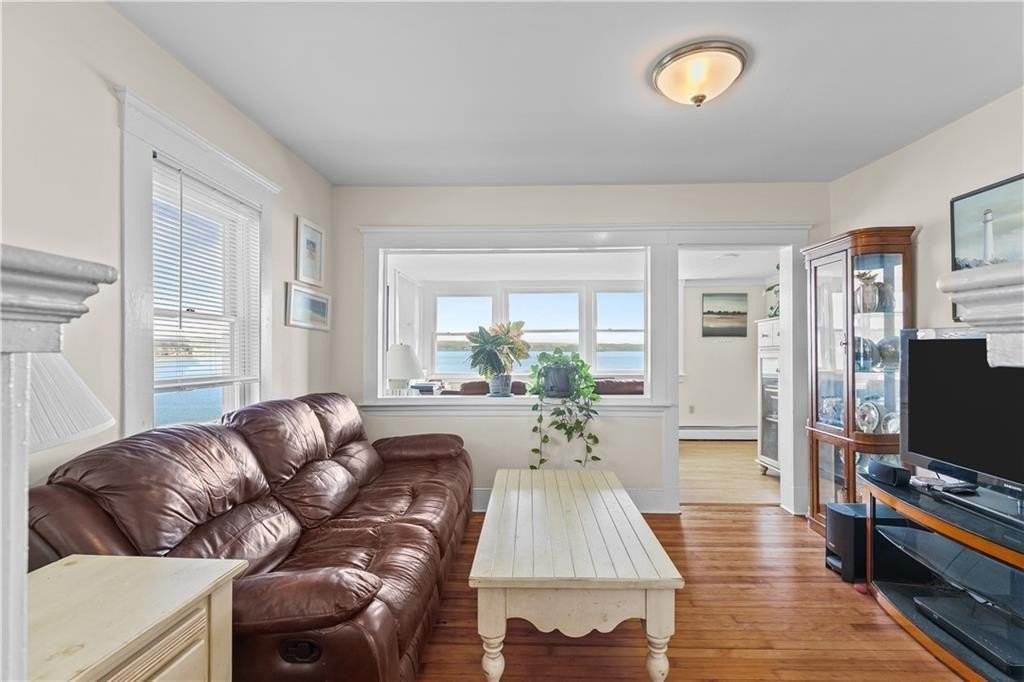 38 Aquidneck Ave #2 - Photo 6 of 13