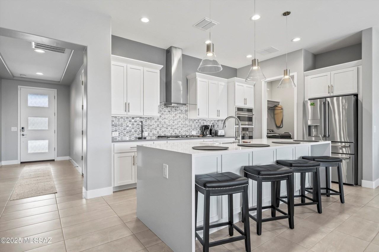 30668 S Sand Hurst Ln - Photo 6 of 48