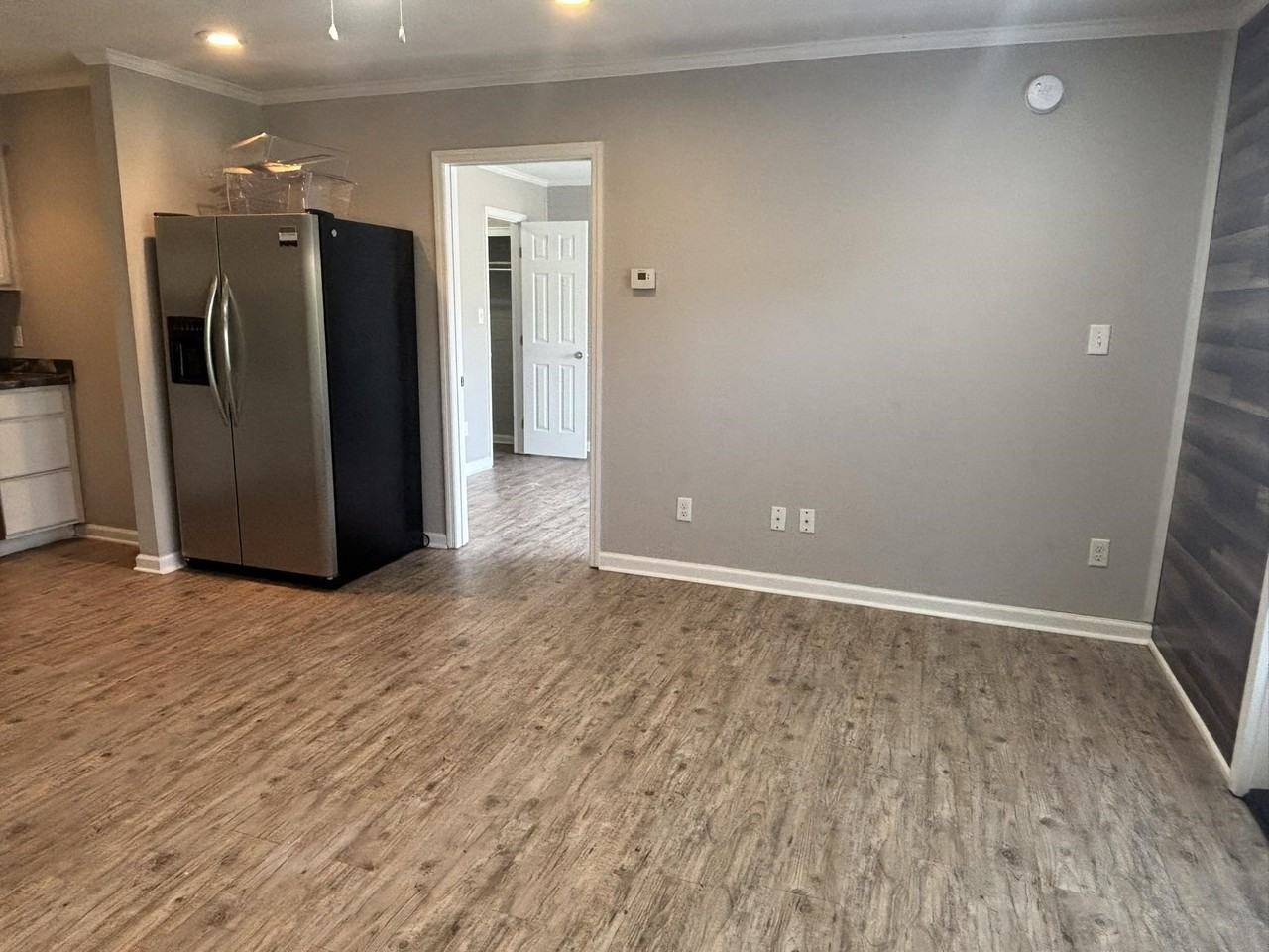 2241 W Pensacola St #50 - Photo 4 of 12