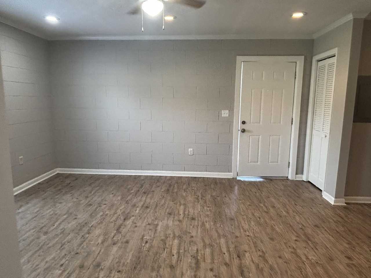 2241 W Pensacola St #50 - Photo 6 of 12