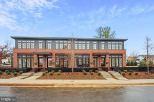 featured image of 699 Giddings Ave