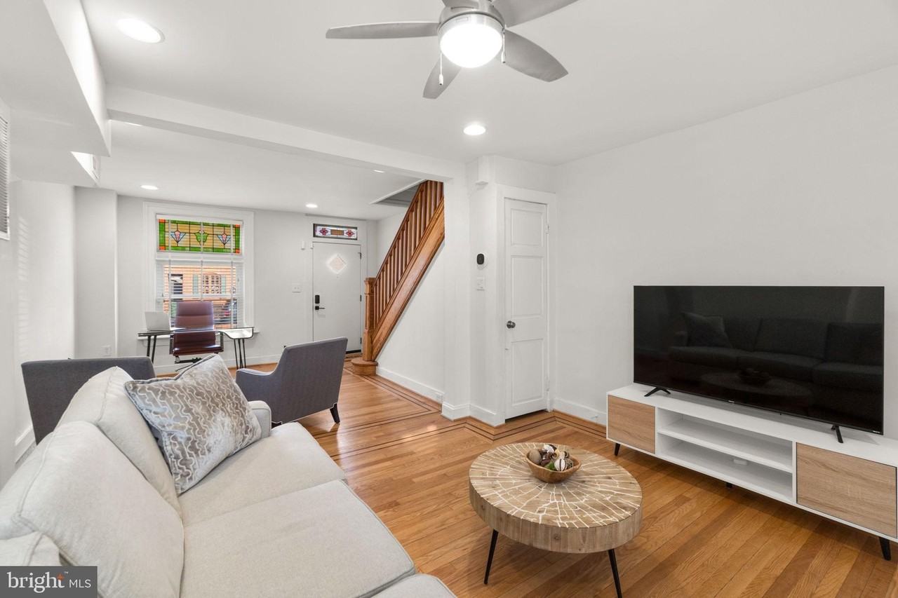 1827 Bank St - Photo 7 of 31
