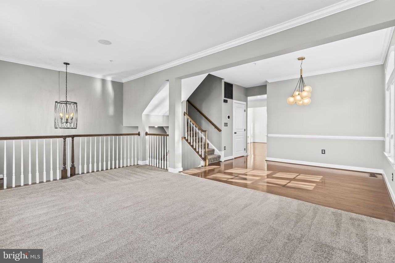 518 Bolin Ter - Photo 4 of 36