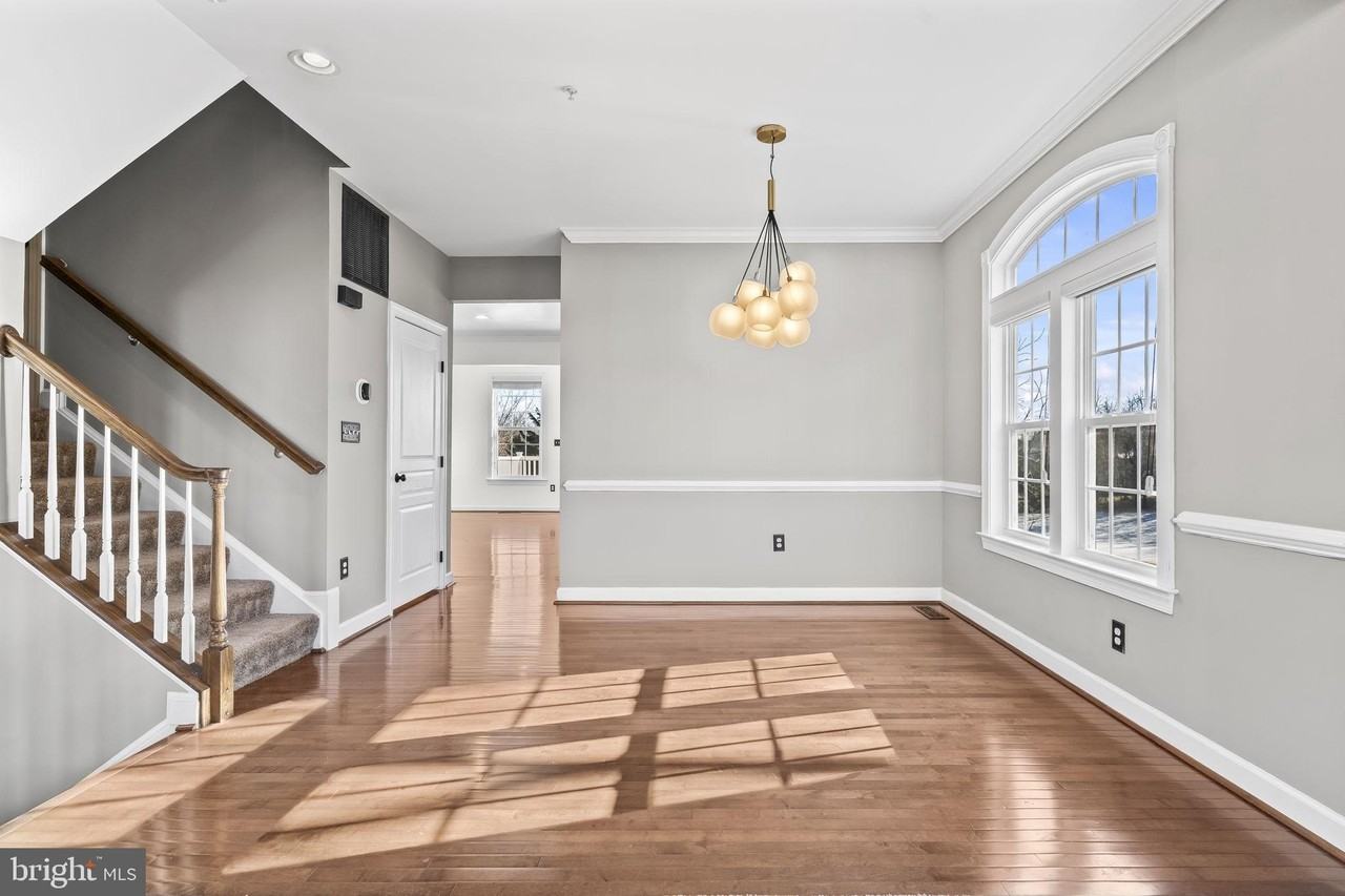 518 Bolin Ter - Photo 6 of 36