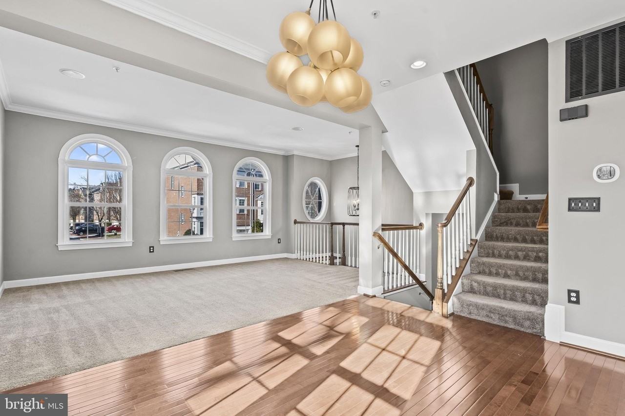 518 Bolin Ter - Photo 7 of 36