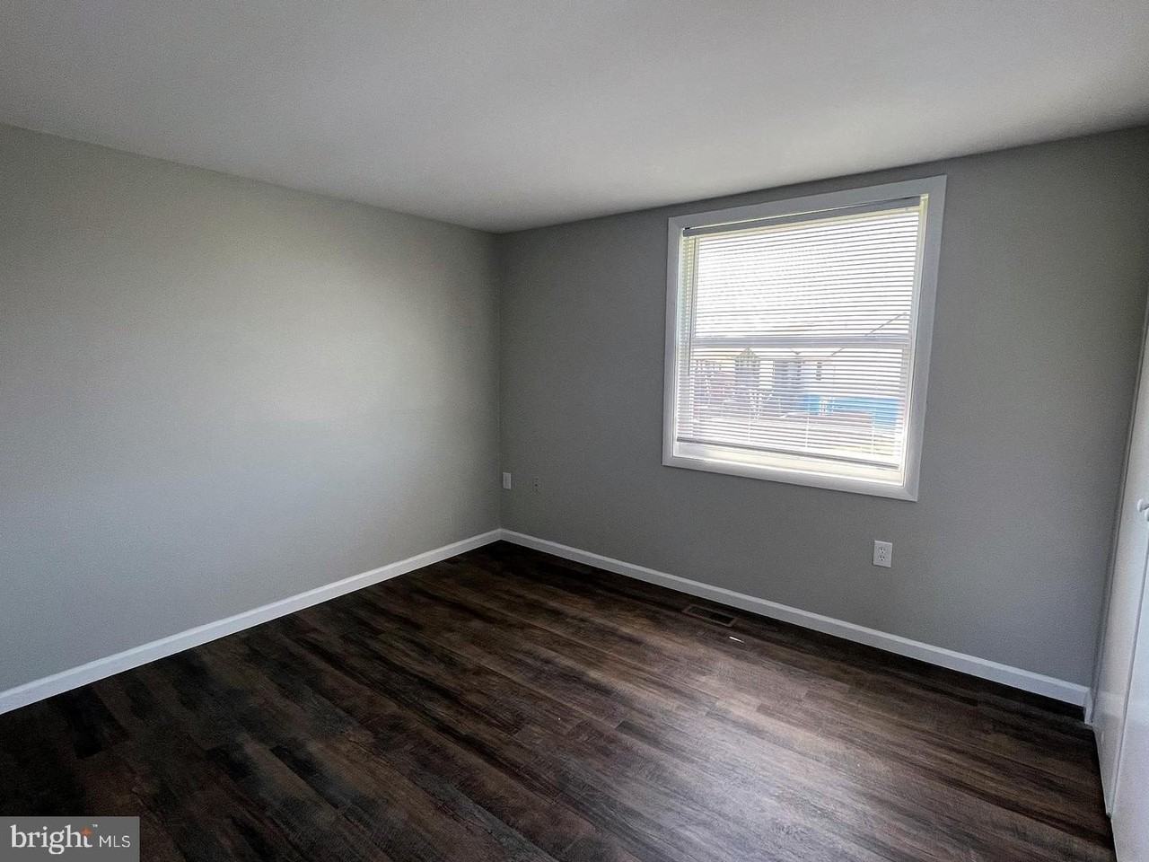 65 North St #10 - Photo 6 of 9