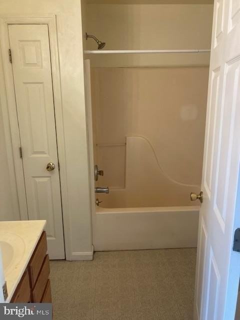 541 Bridge St #D - Photo 7 of 8