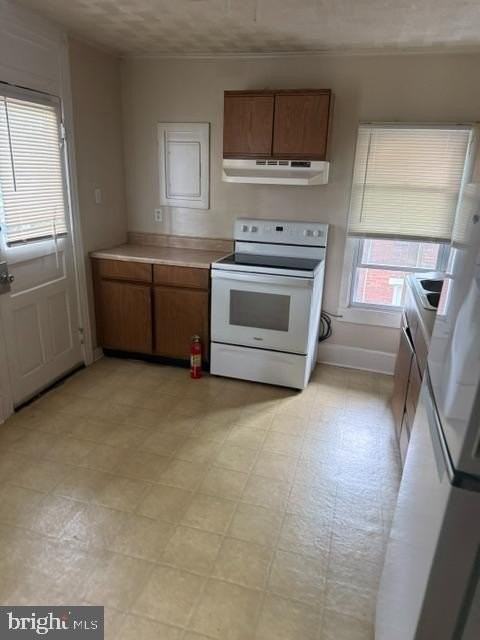543 Bridge St - Photo 2 of 9