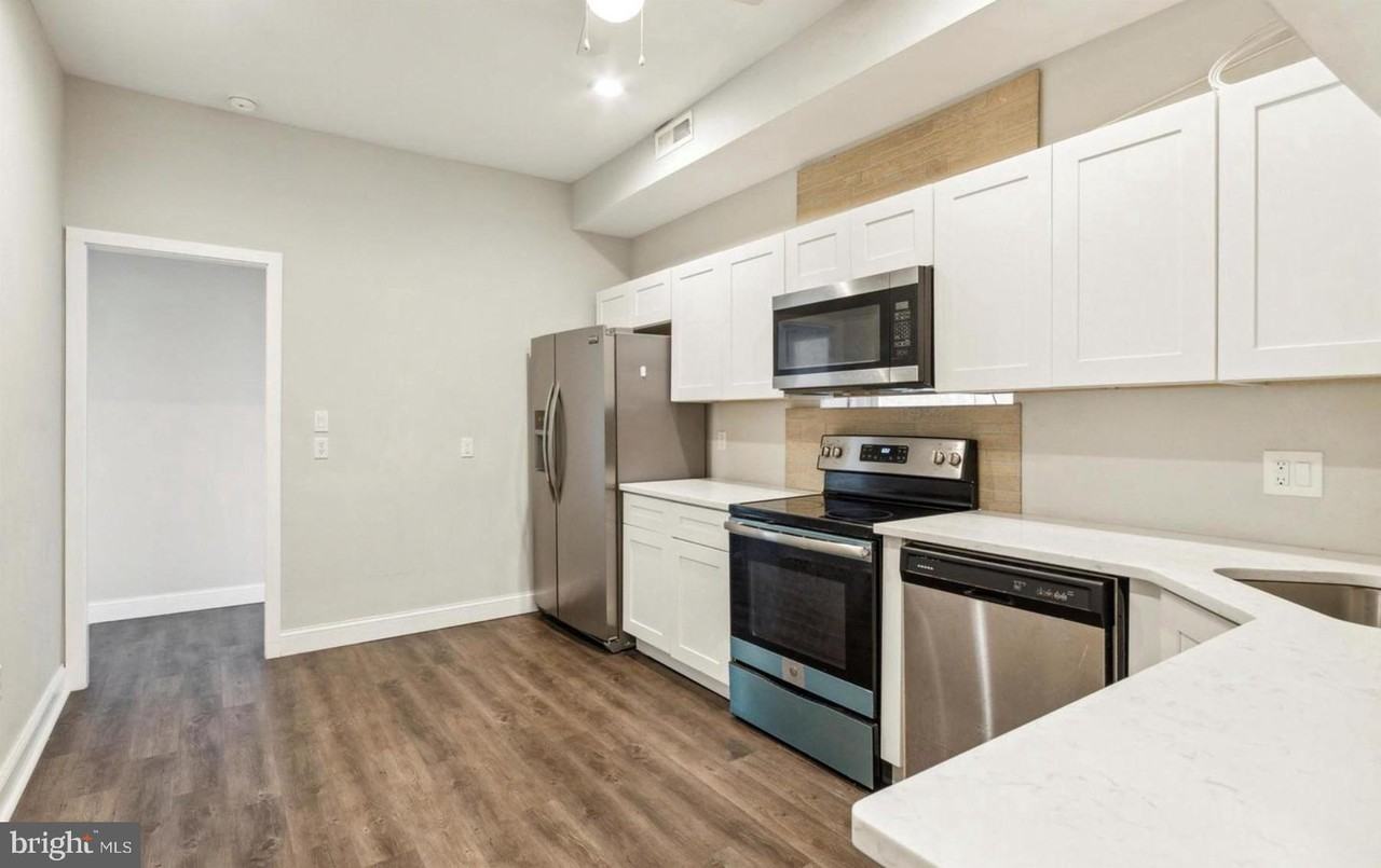 3813 Baring St #2ndFL - Photo 7 of 16