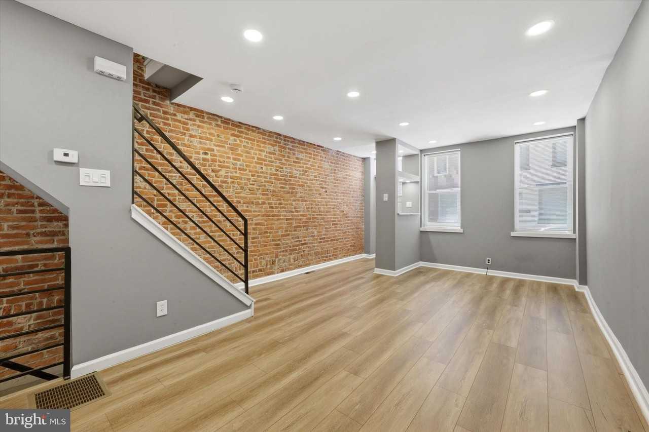 2625 Manton St - Photo 4 of 24