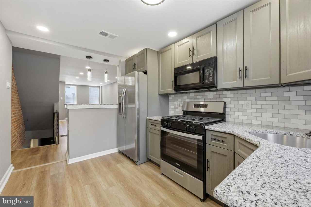 2625 Manton St - Photo 7 of 24