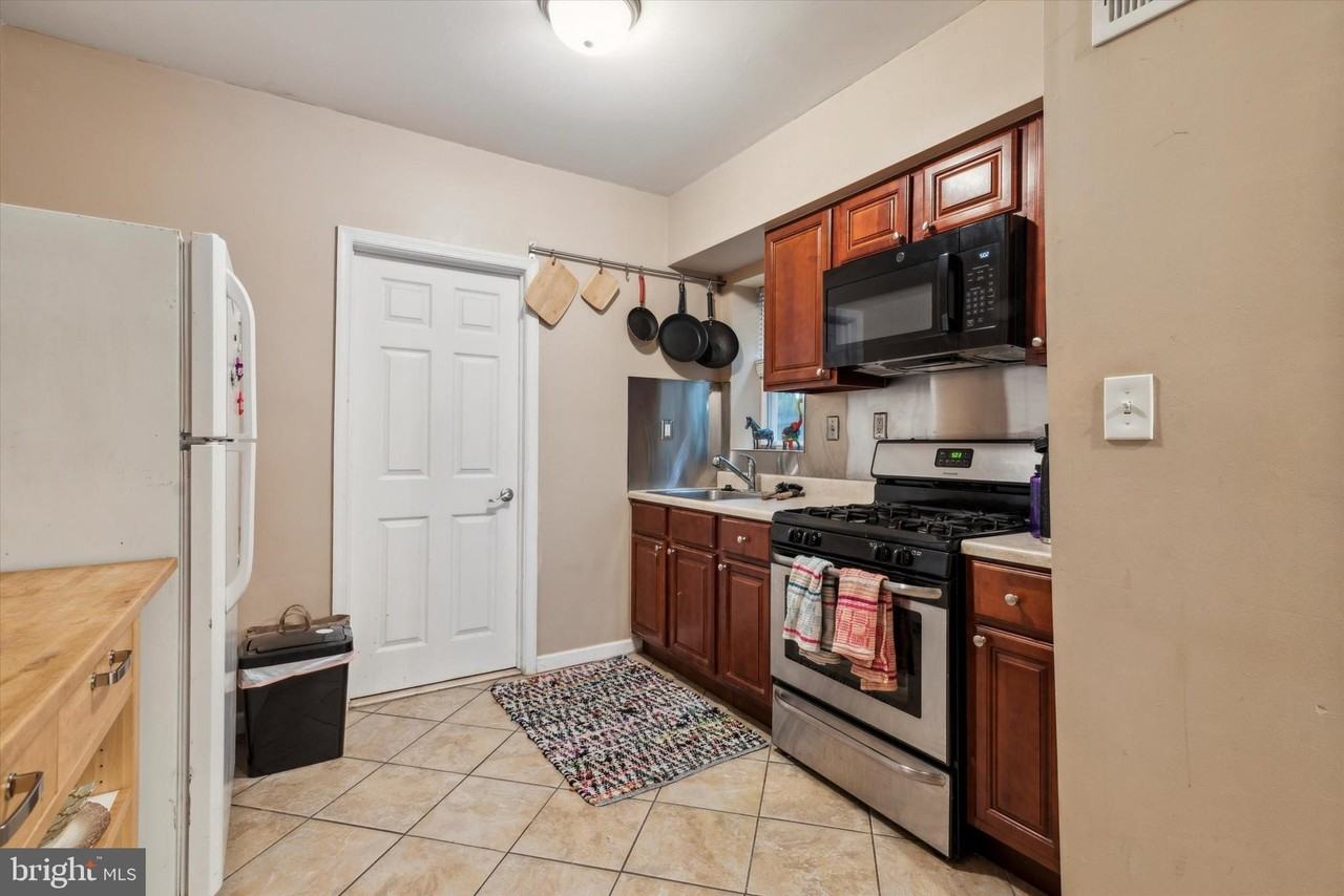 1011 S 18th St #A - Photo 5 of 15