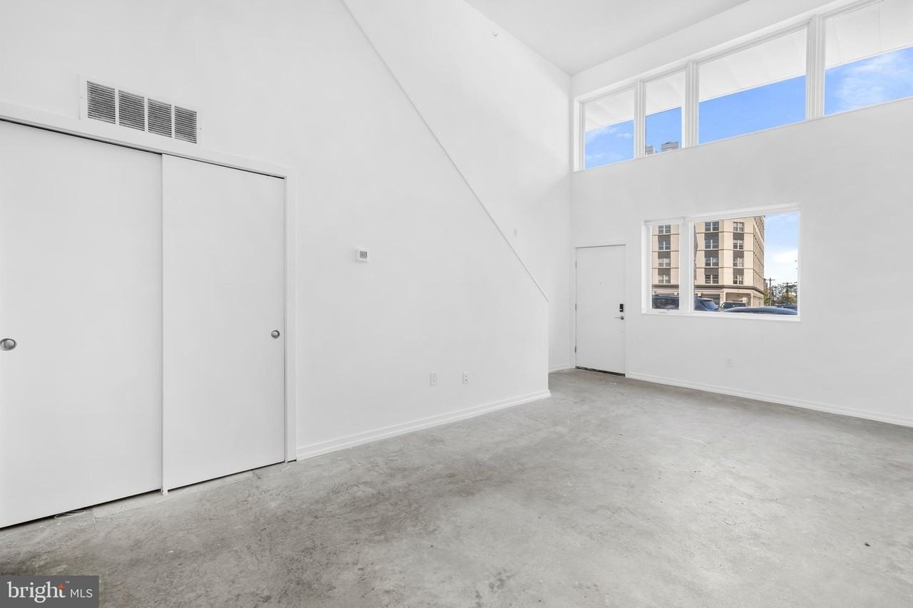 455 N 5th St #3