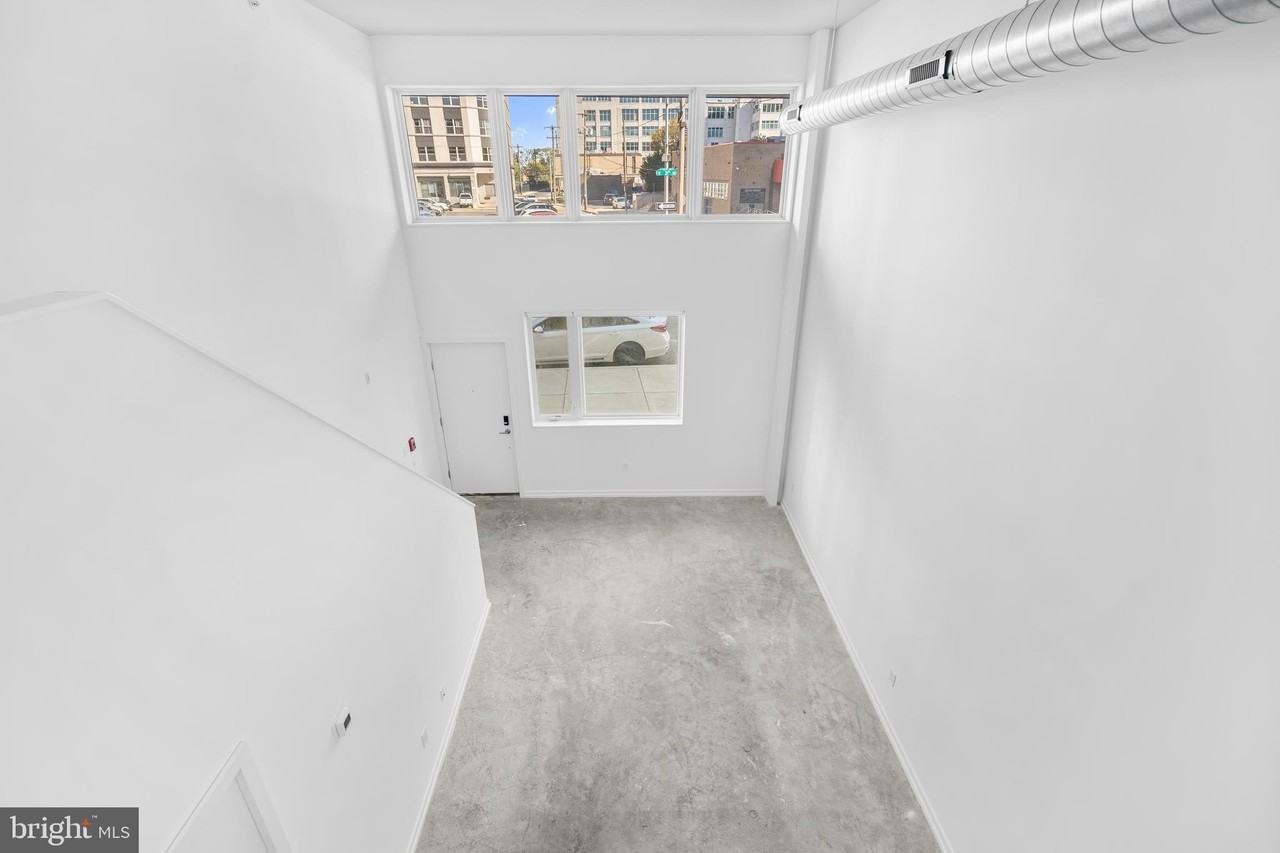 455 N 5th St #3 - Photo 4 of 26