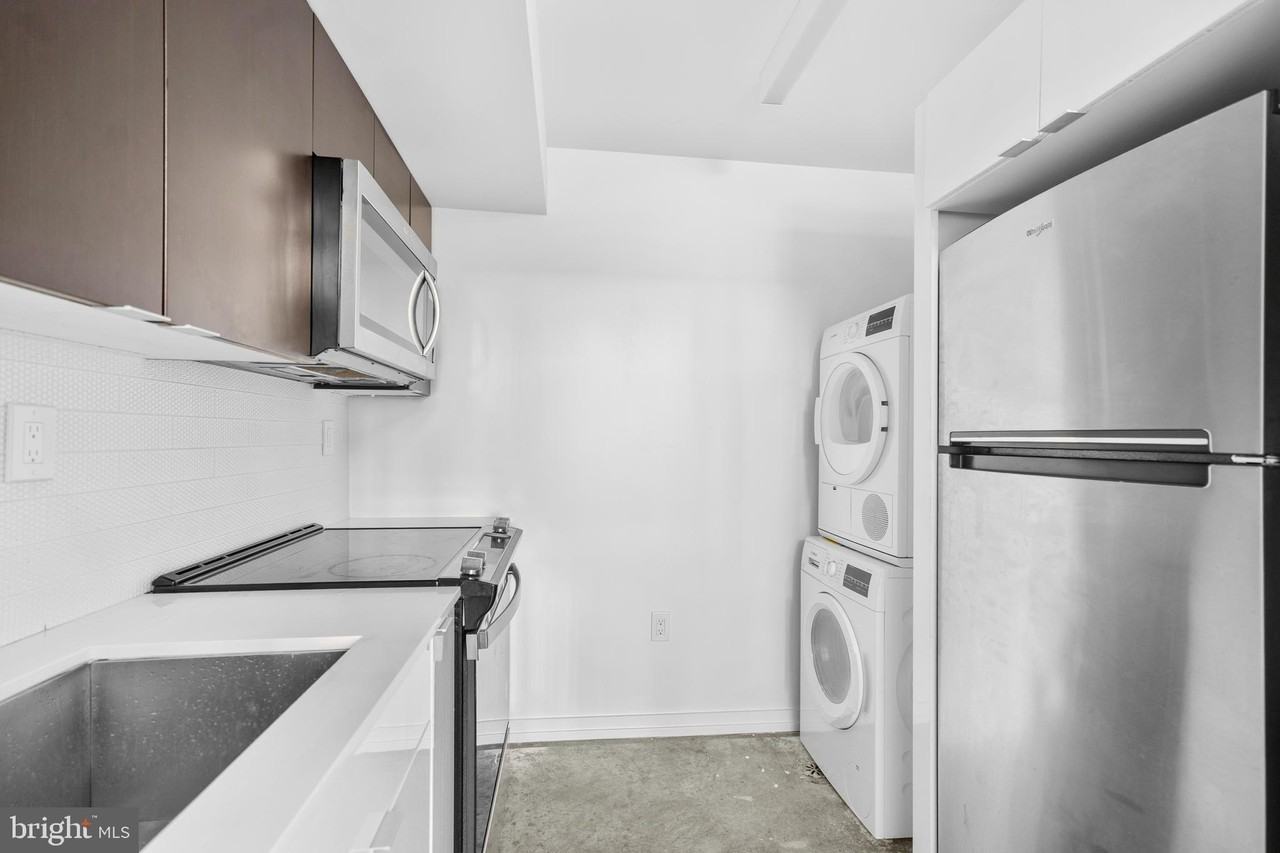 455 N 5th St #3 - Photo 7 of 26