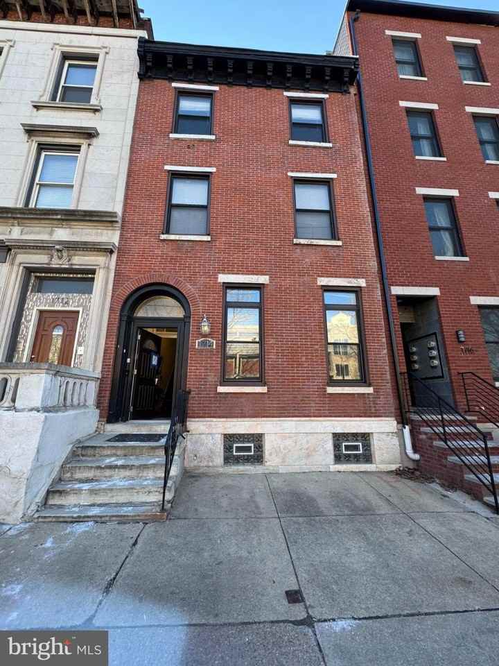 1714 W Girard Ave #1