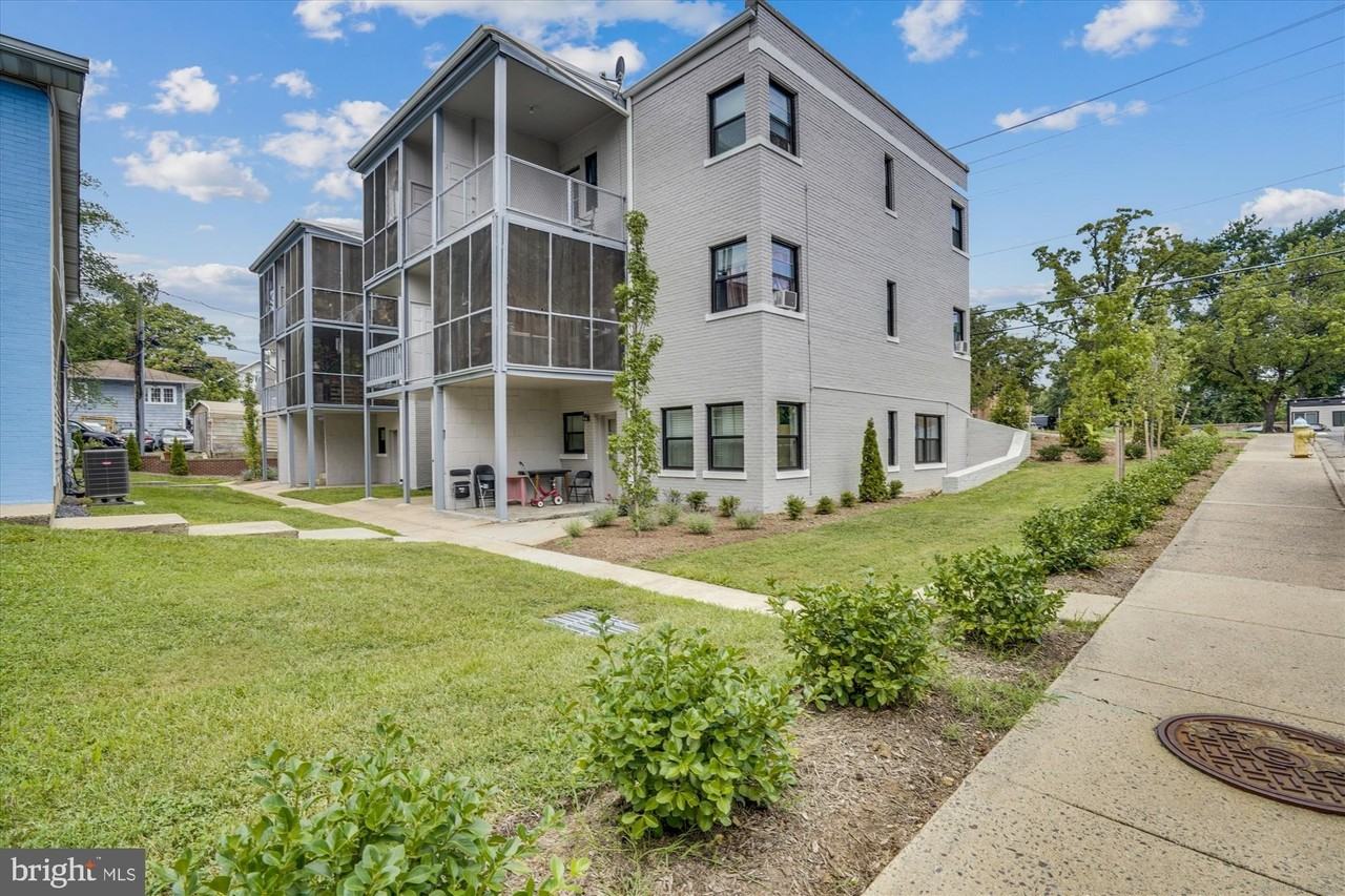 2500 Langston Blvd #2 - Photo 4 of 20