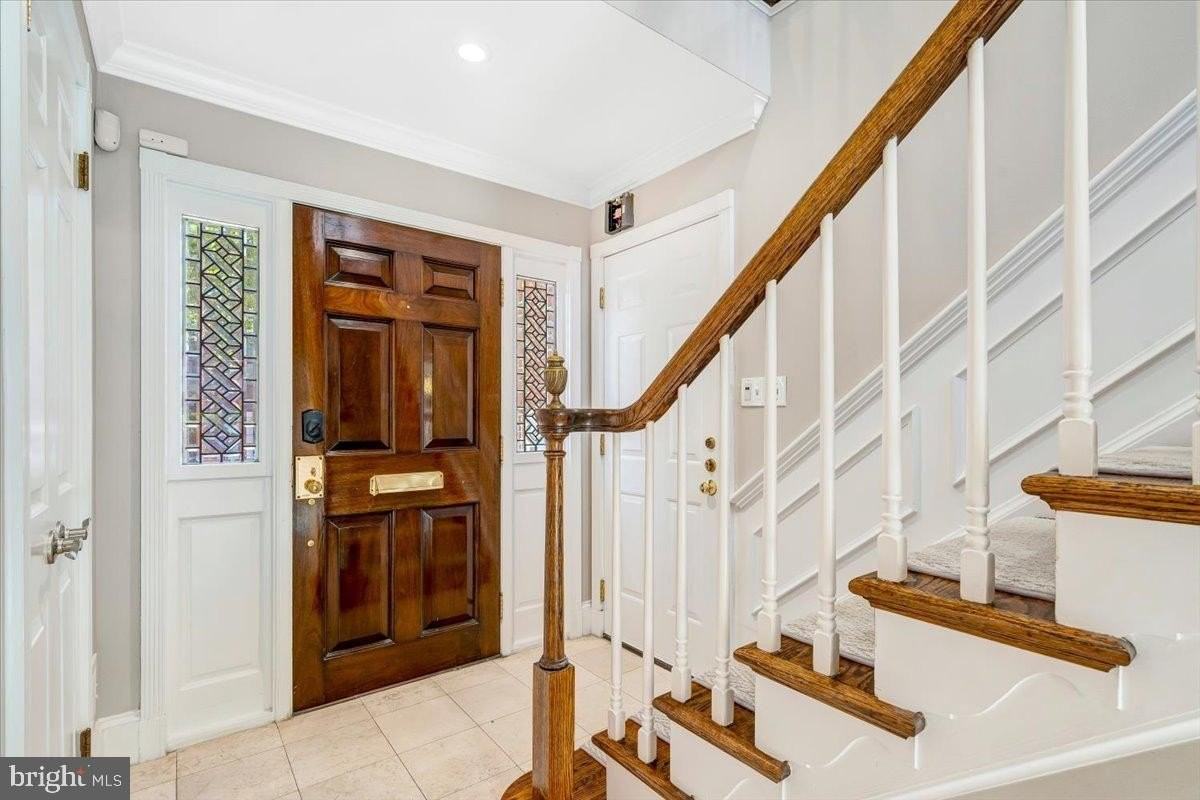 303 S Union St - Photo 7 of 50