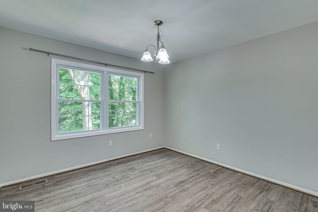 3374 Breckenridge Ct - Photo 7 of 37