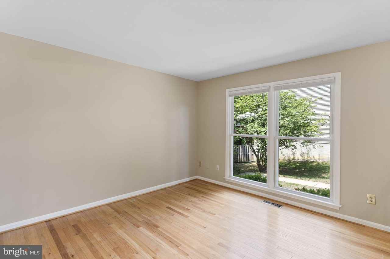 8073 Morning Meadow Ct - Photo 7 of 48
